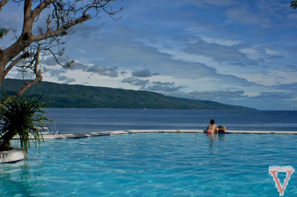 sumilon island philippines swimming pool